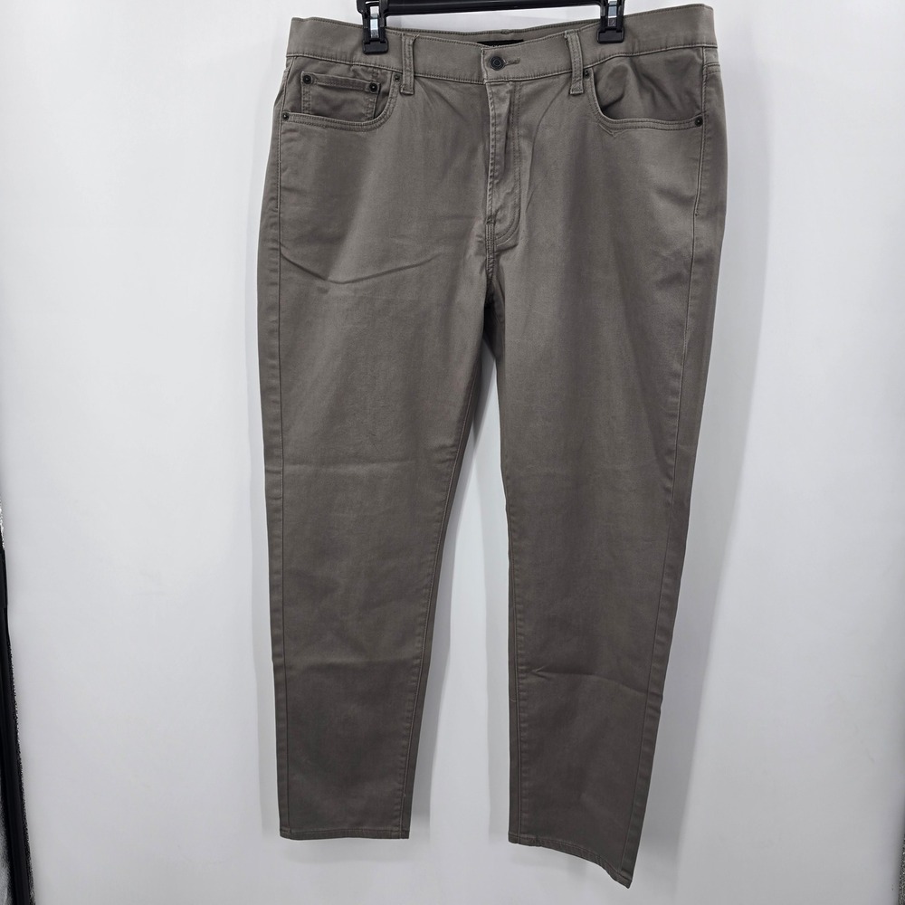 Lucky Brand Men's Brown Chinos‎ Pants Straight Leg Casual Comfort Size 34x32